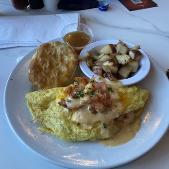 T's Brunch Bar - Twisted Seafood Omelette - Breakfast & Brunch Near Me - Atlanta, Georgia T's Brunch Bar - Twisted Seafood Omelette - Breakfast & Brunch Near Me - Atlanta, Georgia