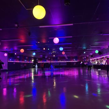 Just For Fun Roller Rink - Skating Rinks Near Me - Mundelein, Illinois