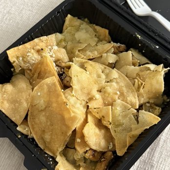 Los Chamacos Mexican Restaurant - Literally count the chicken pieces and NO sauce - Mexican Near Me - Arlington, Virginia