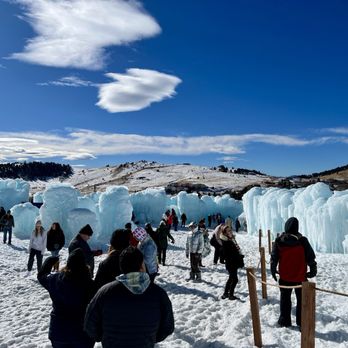 Ice Castles - Long view of the space - Amusement Parks Near Me - Cripple Creek, Colorado