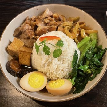 Kin Khao - Thai Near Me - Monrovia, California