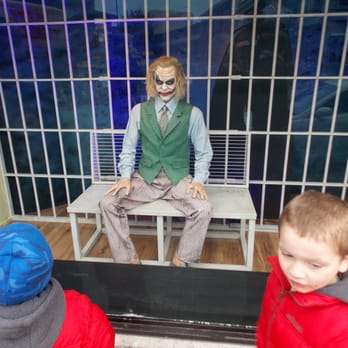 Clifton Hill Niagara Falls - Joker outside the wax museum - Amusement Parks Near Me - Niagara Falls, Ontario Clifton Hill Niagara Falls - Joker outside the wax museum - Amusement Parks Near Me - Niagara Falls, Ontario