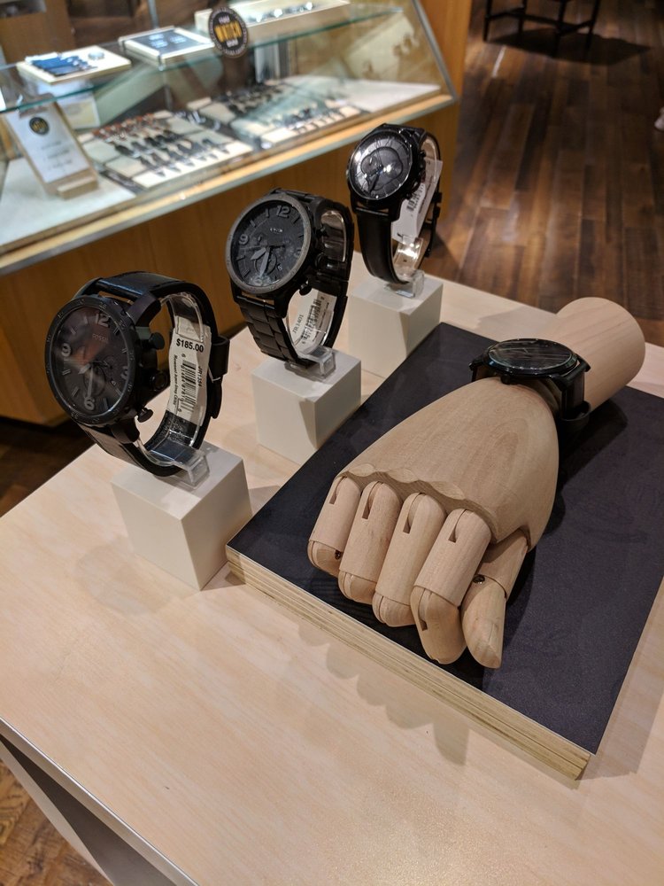 FOSSIL STORE - 31 Photos - Accessories 