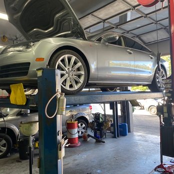 Everybody's Auto Service - Foreign Vehicle Repairs - Auto Repair Near Me - Shoreline, Washington Everybody's Auto Service - Foreign Vehicle Repairs - Auto Repair Near Me - Shoreline, Washington