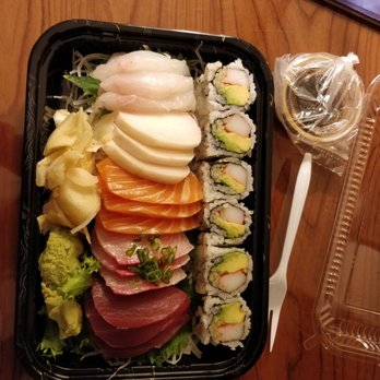 Red Lotus - Sashimi dinner.. perfect! - Asian Fusion Near Me - Shelton, Connecticut