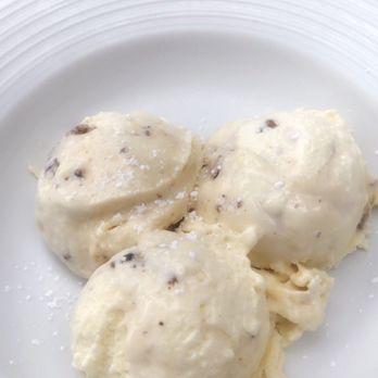 Saint Lawrence Spirits Chateau - bourbon butter pecan ice cream - New American Near Me - Clayton, New York