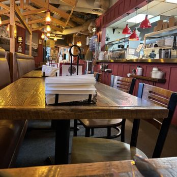 Base Camp Pizza - Inside - Pizza Near Me - South Lake Tahoe, California