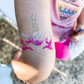 A Dream Party - Everyone loved her amazing art & glitter :) - Face Painting Near Me