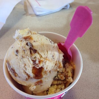 Baskin-Robbins - Gold Medal Ribbon and Snickers ice cream. - Ice Cream & Frozen Yogurt Near Me - Santa Clara, California Baskin-Robbins - Gold Medal Ribbon and Snickers ice cream. - Ice Cream & Frozen Yogurt Near Me - Santa Clara, California