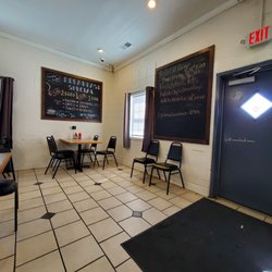 Darwin's - Inside
