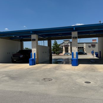 Splash Car Wash - Our 3 super clean, Self Service Bays - Car Wash Near Me - San Antonio, Texas Splash Car Wash - Our 3 super clean, Self Service Bays - Car Wash Near Me - San Antonio, Texas