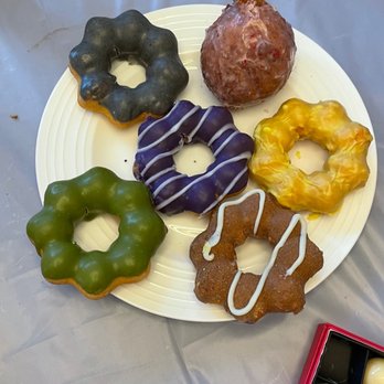 Oishiii Sweets - Donuts - Desserts Near Me - Toronto, Ontario