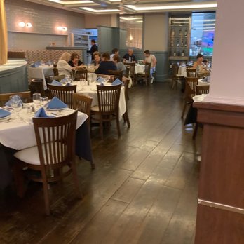 Ciao Restaurant - people sitting at tables in a restaurant - Italian Near Me - Eastchester, New York Ciao Restaurant - people sitting at tables in a restaurant - Italian Near Me - Eastchester, New York