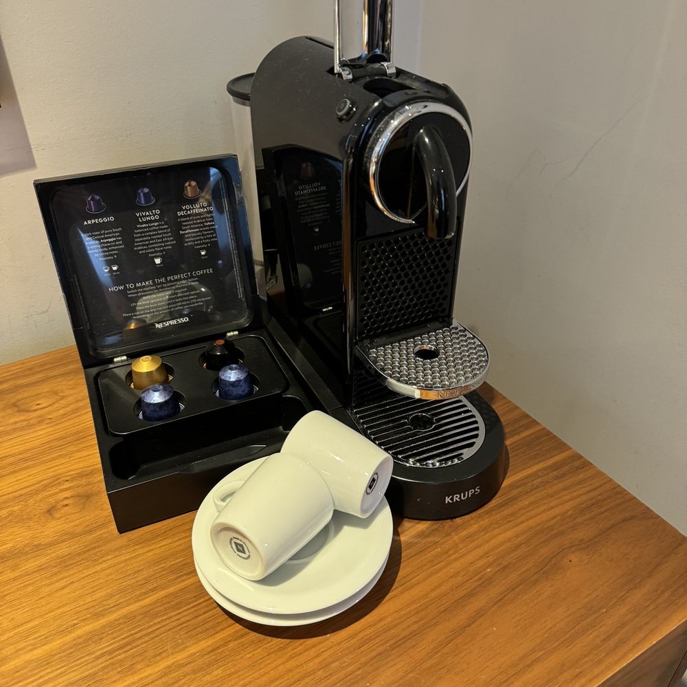 Thistle Marble Arch - Espresso Machine and pods - Hotels Near Me - London, XGL Thistle Marble Arch - Espresso Machine and pods - Hotels Near Me - London, XGL