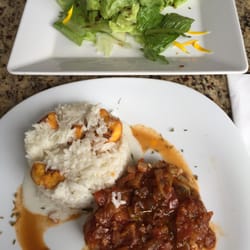 Espírito Santa Restaurante - Chicken Mulato with coconut rice