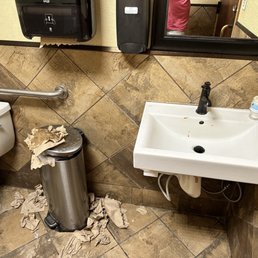 Filthy bathrooms.