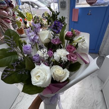 Kkot Floral Studio - Flowers & Gifts Near Me - Jersey City, New Jersey Kkot Floral Studio - Flowers & Gifts Near Me - Jersey City, New Jersey