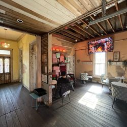 Praxis Coffee Roasters - Inside 1