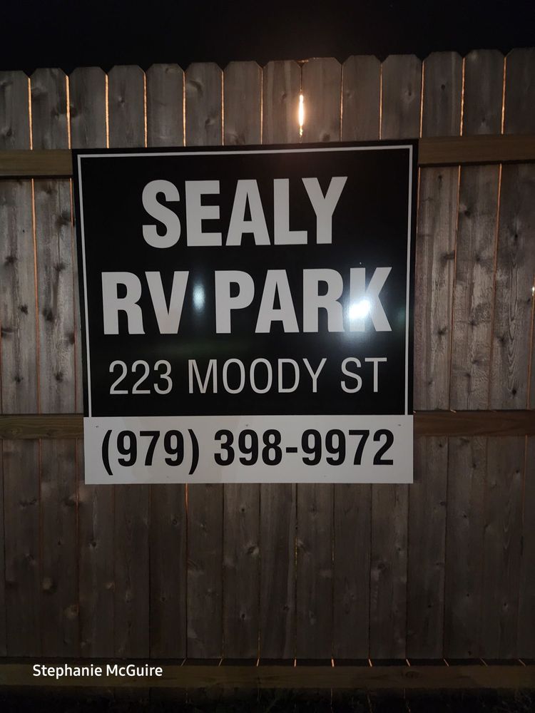 SEALY RVPARK Updated August 2024 223 Moody St, Sealy, Texas RV