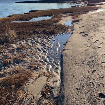 Jacobs Beach - Beaches Near Me - Guilford, Connecticut
