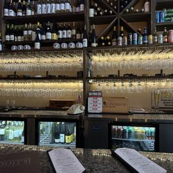 Louie's Wine Bar