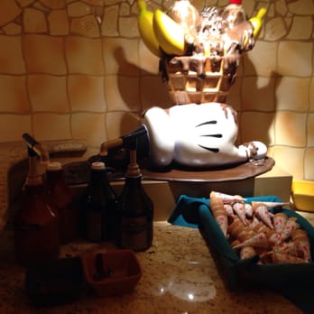 Goofy's Kitchen - Dessert station - American Near Me - Anaheim, California