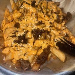 Deuce Pub & Pit - West Coast Fries with steak