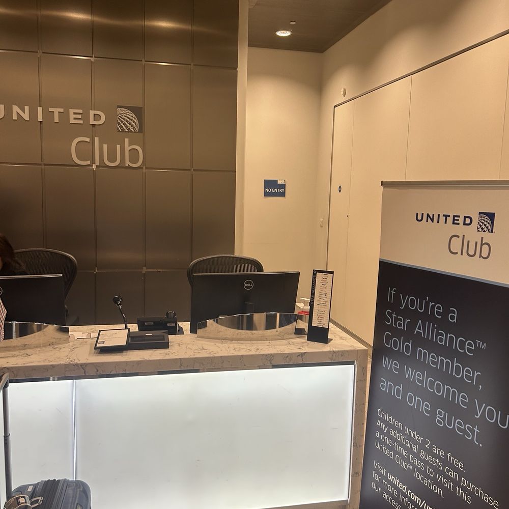 United Global First Lounge - Airport Lounges Near Me - Hounslow, XGL United Global First Lounge - Airport Lounges Near Me - Hounslow, XGL