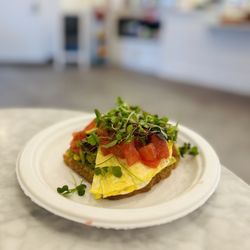 Z Vault - Avocado toast with egg