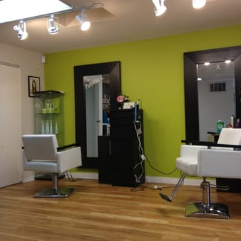 CBella Hair Salon - Chairs. - Barbers Near Me - Austin, Texas