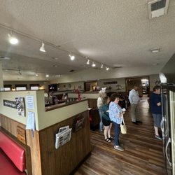Mary B's Diner - Entrance to dining room