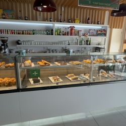 Palmeira - Counter with some of their pastries.