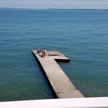 Put-in-Bay Condos - Dock behind high rise - Hotels Near Me - Put-in-Bay, Ohio Put-in-Bay Condos - Dock behind high rise - Hotels Near Me - Put-in-Bay, Ohio