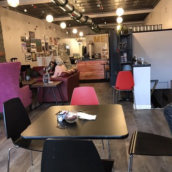 Cai's Cafe - Inside - Coffee & Tea Near Me - Metuchen, New Jersey