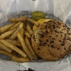 Arrowhead Bar & Grill - Burger Basket