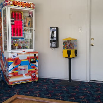 Oh Wow Nickel Arcade - Candy machine. - Arcades Near Me - Merced, California Oh Wow Nickel Arcade - Candy machine. - Arcades Near Me - Merced, California