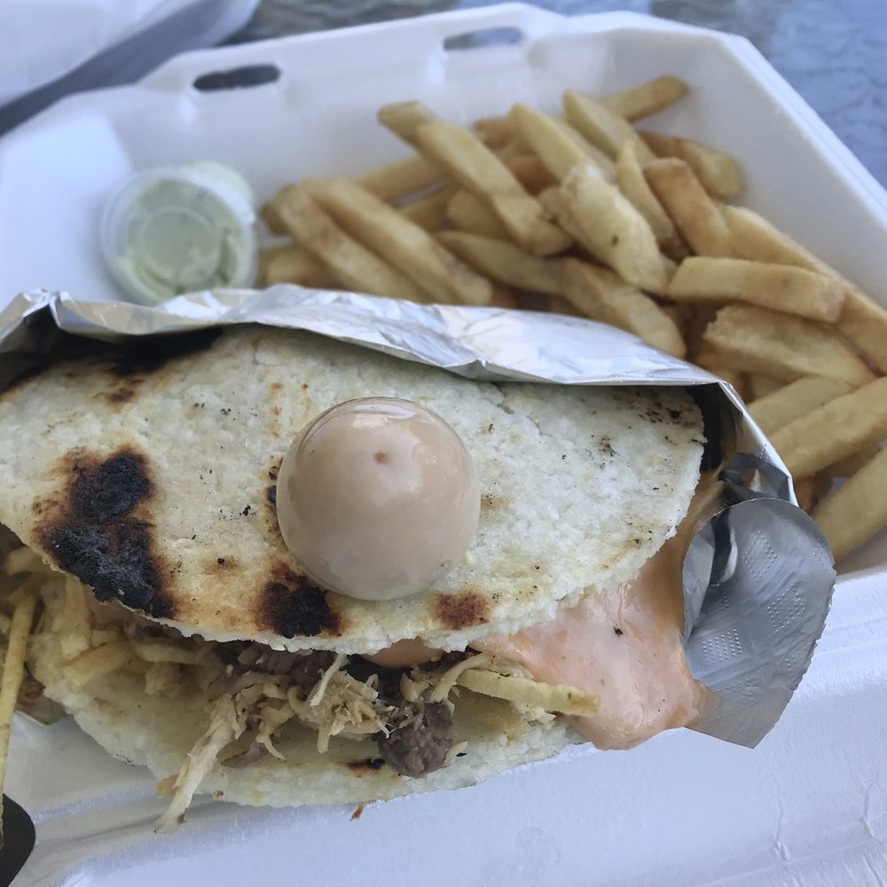 Cali Burger - Arepa Rellena - Food Trucks Near Me - Tampa, Florida Cali Burger - Arepa Rellena - Food Trucks Near Me - Tampa, Florida