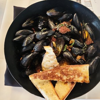 Roaring Fork - Mussels and Chorizo - American Near Me - Austin, Texas Roaring Fork - Mussels and Chorizo - American Near Me - Austin, Texas