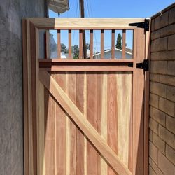 HomeSmith - Pretty 4'x6' redwood gate.