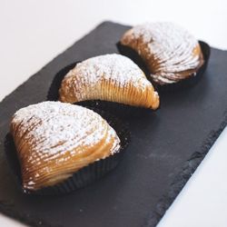 Carrara's Pastries
