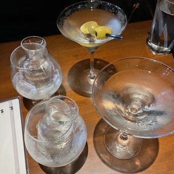 J. Alexander's - J Alexanders - 02/24/23 - Dirty Martinis - New American Near Me - Ft. Lauderdale, Florida