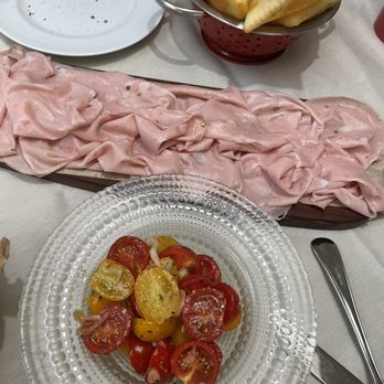 Trattoria Da Me - Tomato salad, cured meat, cresentine bread - Trattorie Near Me - Bologna, BO