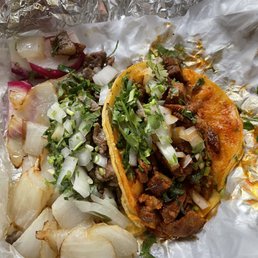 Mini tacos pastor and fajita Mini tacos pastor and fajita