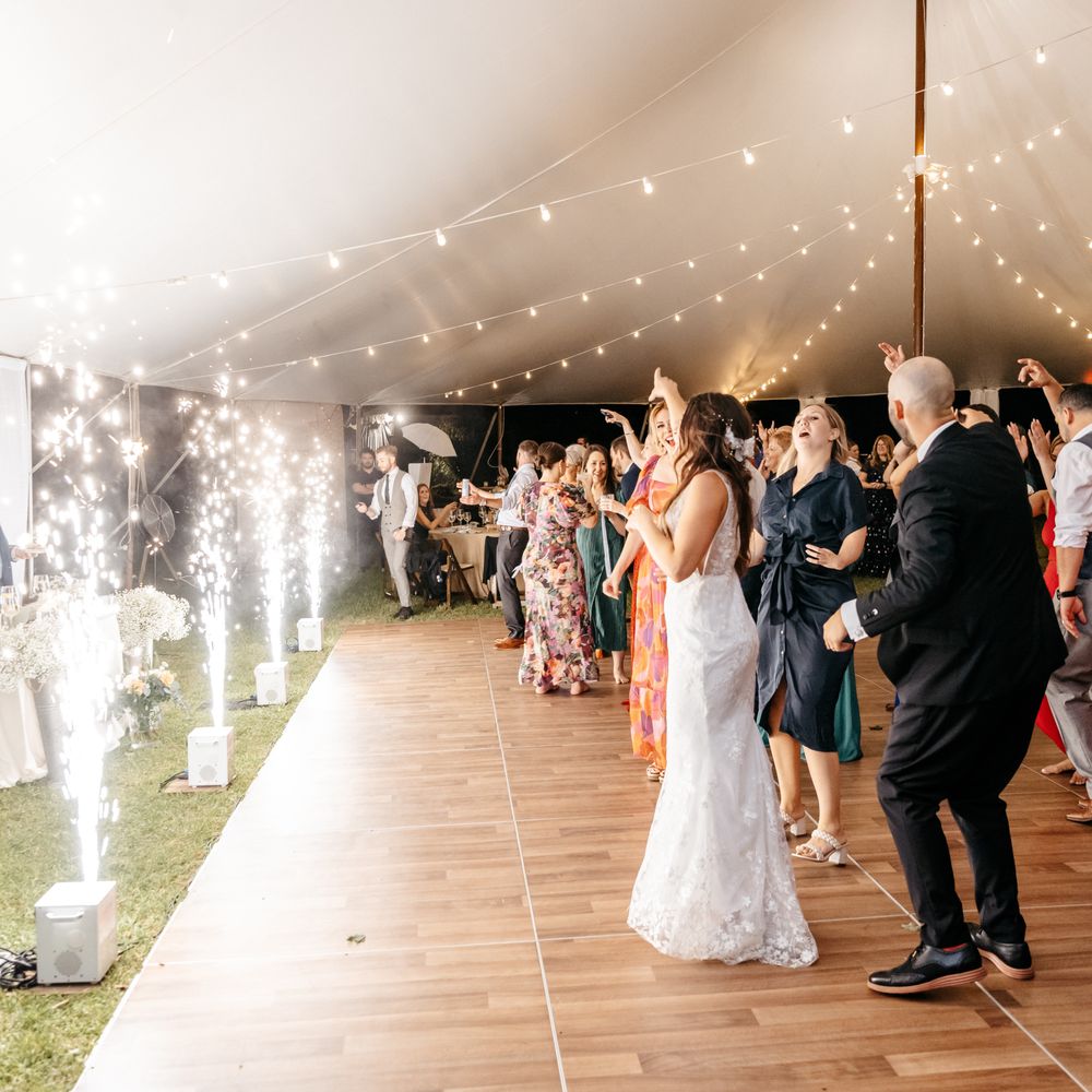 Boda blanca - Grey's Anatomy (temporada 7, episodio 20) - Apple TV, image size:1000x1000