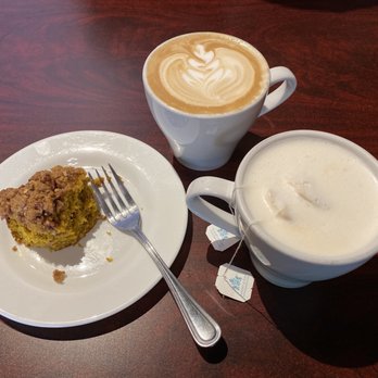 Vienna Coffee House - Viennese Waltz, London Fog, and Pumpkin Coffee Cake - Coffee & Tea Near Me - Maryville, Tennessee