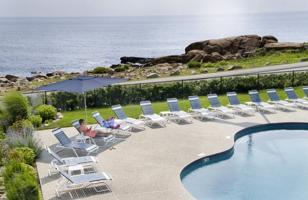 Atlantis Oceanfront Inn Hotel & Breakfast Café In Gloucester, MA by null