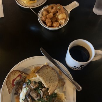 Midpoint Food & Drink - Breakfast & Brunch Near Me - Portland, Oregon