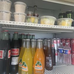Rosita Kitchen - Bebidas y postres