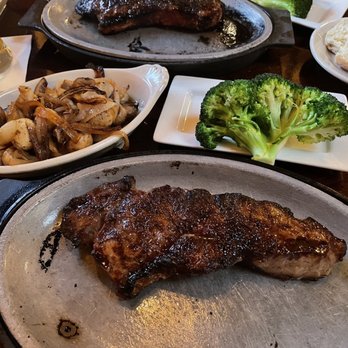 Frank's Steak House - The Sizzler...yummy I like mine medium...It was delicious...I'd be daring enough to try it a little under medium next time... - Steakhouses Near Me - Cambridge, Massachusetts