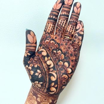 HeenaCreates - Stain. It came out black!!! - Henna Artists Near Me